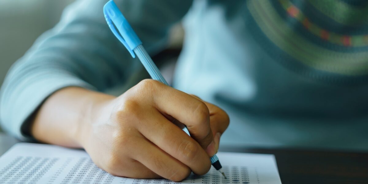 Pregnant candidate write judge exam from home town