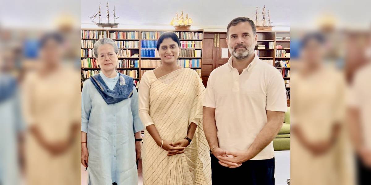 Sharmila-Gandhis YS Sharmila with Sonia and Rahul Gandhi in New Delhi in September. (X)