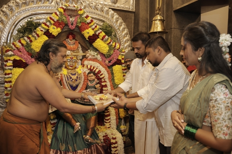 muhurat shot of Anna from Mexico