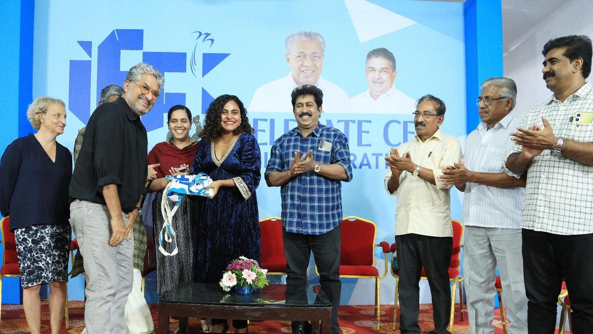 Delegate cell at 28th IFFK Delegate cell at 28th IFFK