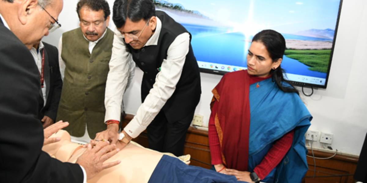 CPR training Dr Mansukh Mandaviya launched a nationwide public awareness programme by the NBEMS on CPR training. (Supplied)