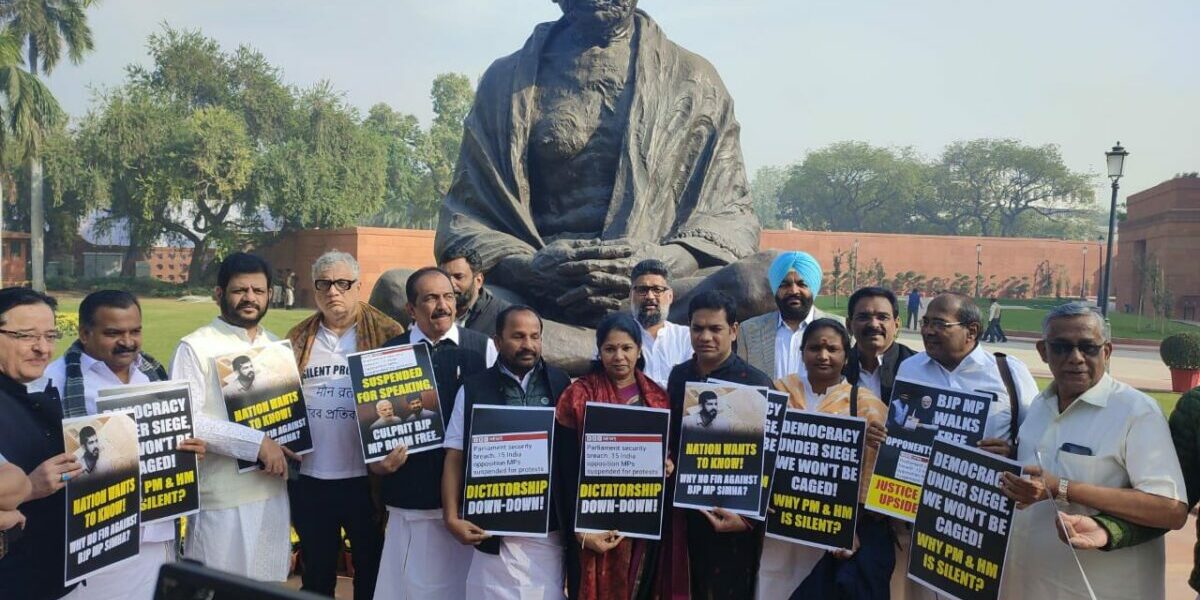 Suspended MP protesting at the Parliament