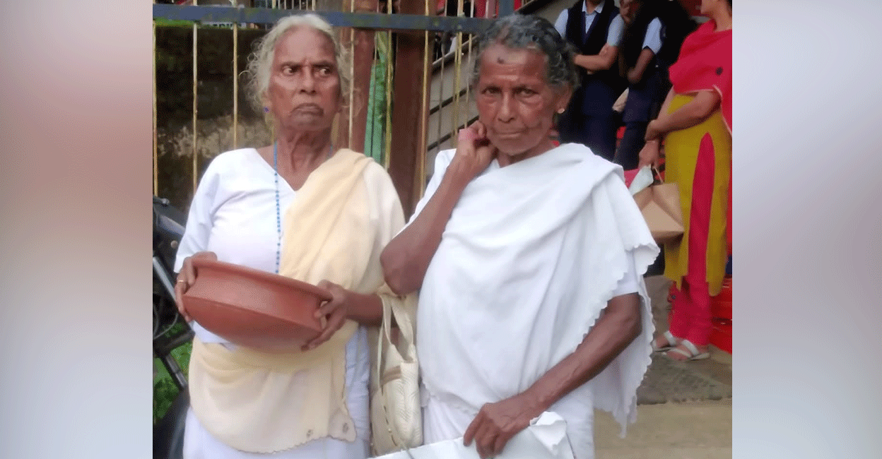 Mariyakutty Chacko and Annamma Ouseph protesting in Adimali. (Supplied)