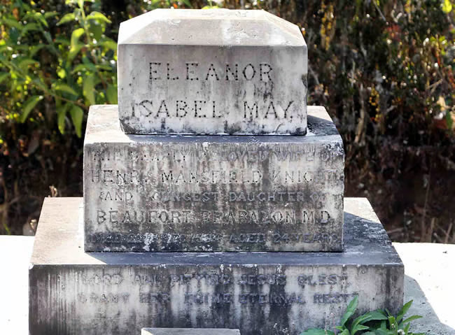 munnar_tomb650auu The tomb