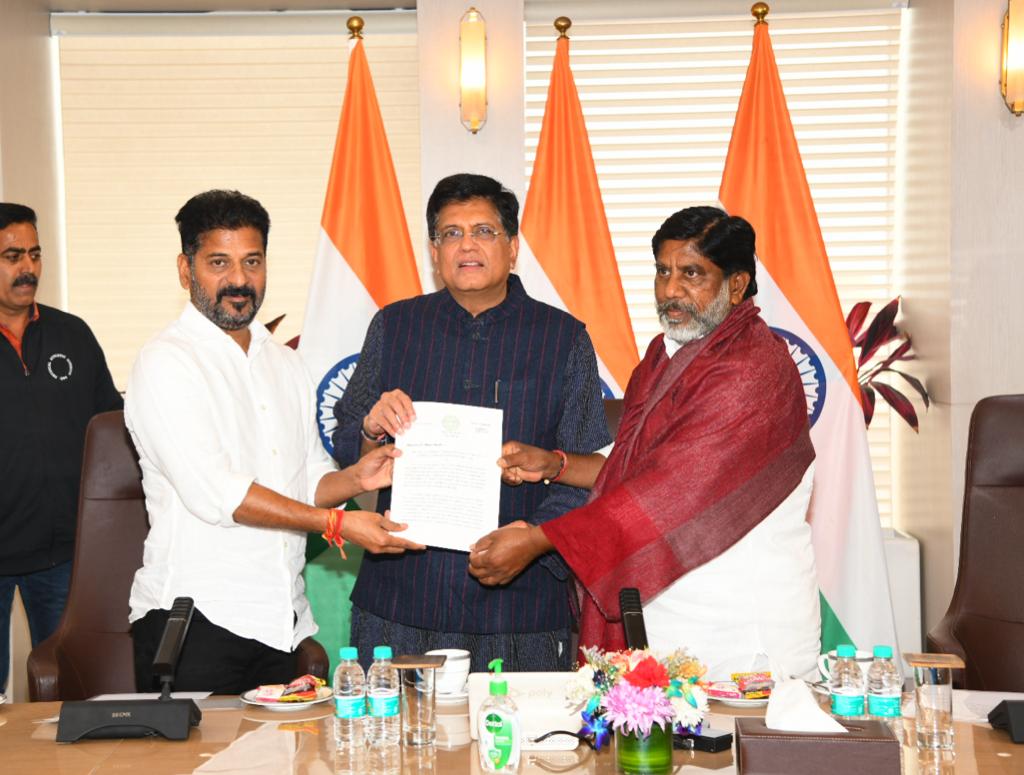 13-01-2024_HON’BLE CM MET UNION MINISTER PIYUSH GOYAL (3) CM Revanth Reddy and DyCM Bhatti Vikramarka with Union Minister Piyush Goyal. (Supplied)