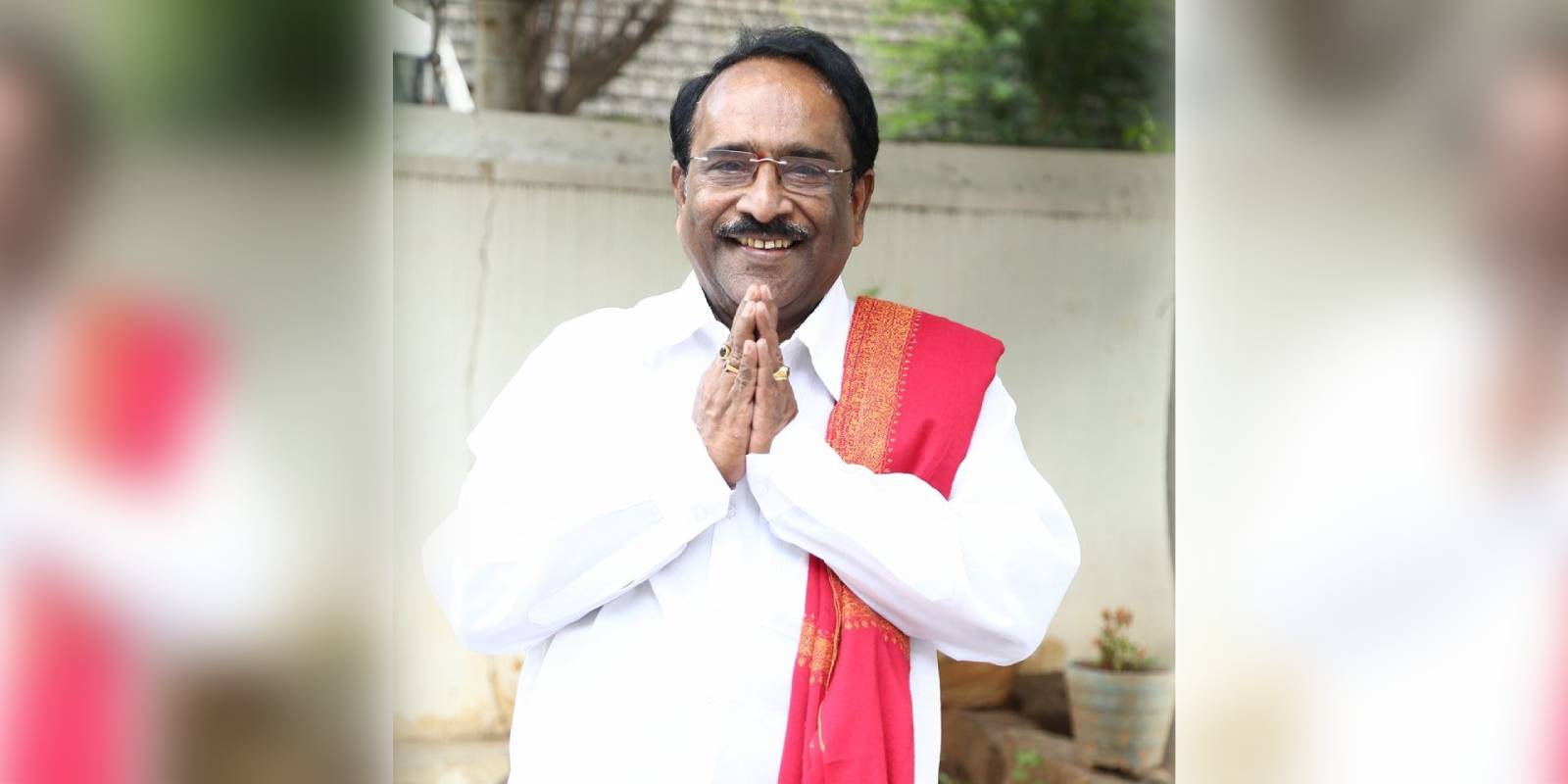 Paruchuri Gopalakrishna is all praise for Prabhas and Salaar team