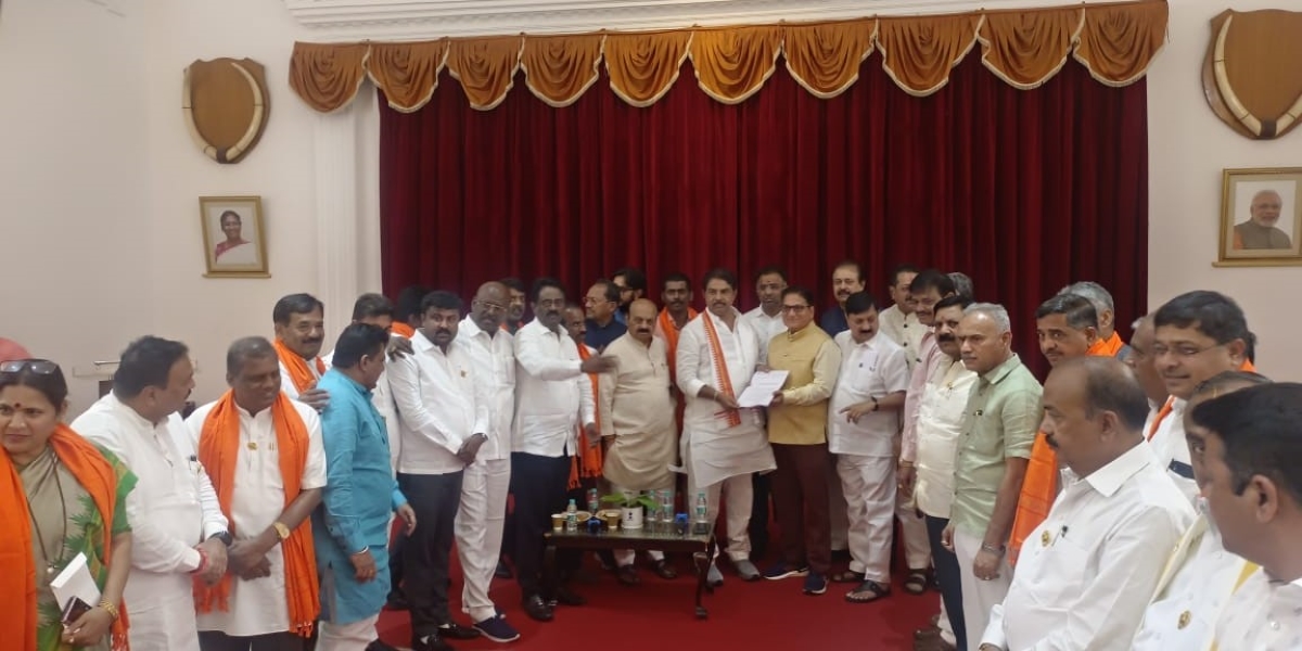 BJP leaders submitting a memorndum to state Governor. (X) BJP leaders submitting a memorndum to state Governor. (X)