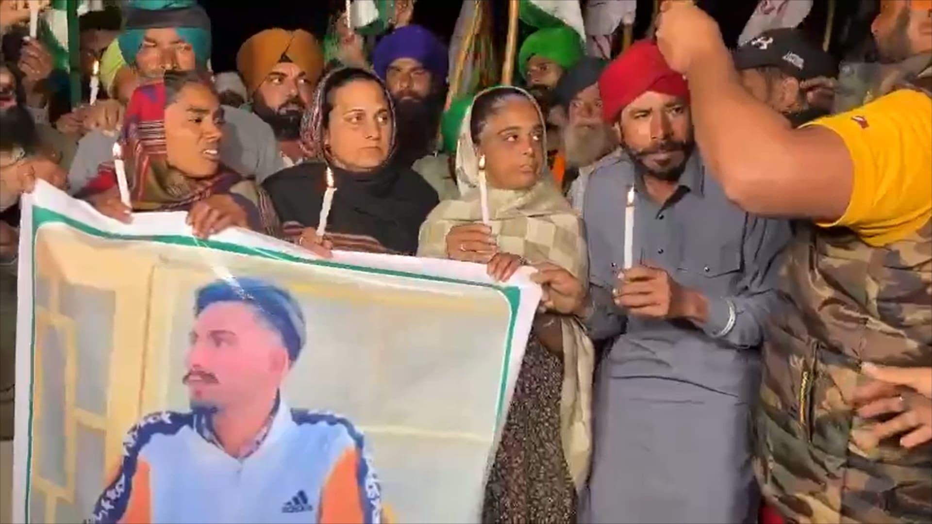 Protesters took out a candlelight march at Shambhu and Khanauri on Punjab's border with Haryana in memory of Shubhkaran Singh, who died during the ongoing agitation. (Screengrab)