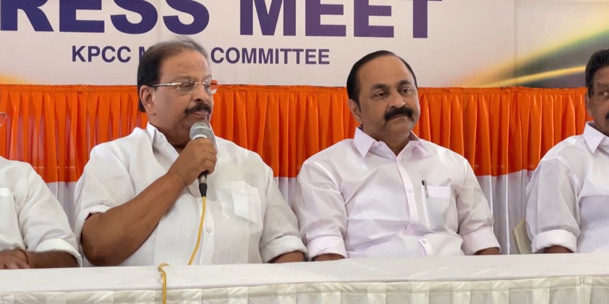 Congress leaders announcing UDF seat-sharing. (Screengrab) Congress leaders announcing UDF seat-sharing. (Screengrab)