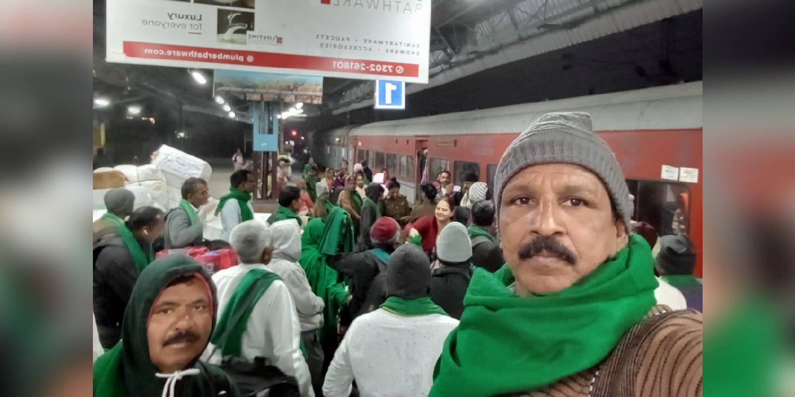 Karnataka farmers being shifted to Varanasi Karnataka farmers being shifted to Varanasi