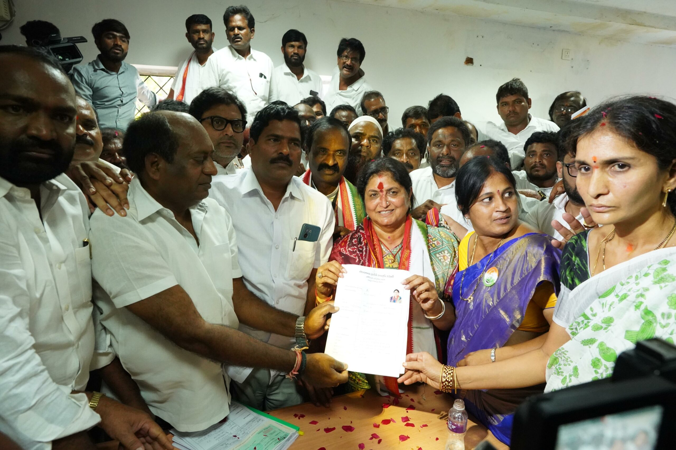 Nandini Mallu applying for a Congress ticket to contest to the Lok Sabha from Khammam. (Supplied)