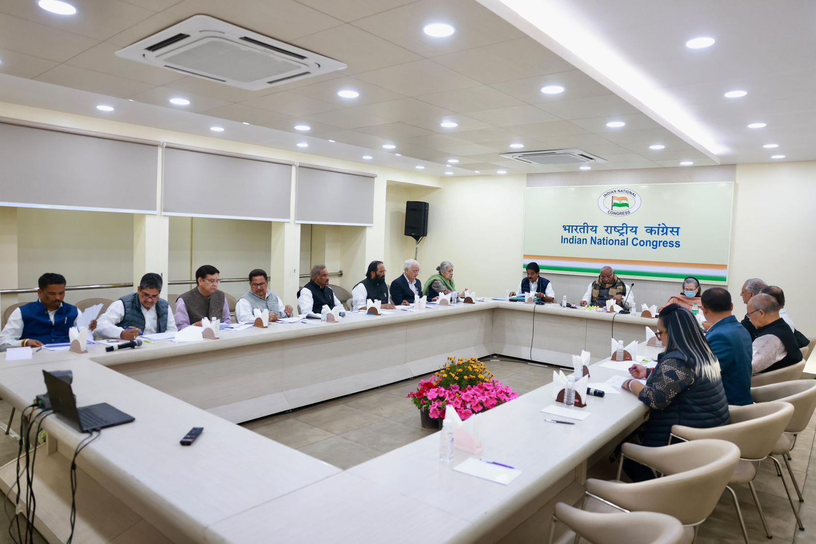 AICC LS CW Congress 2024 Lok Sabha Polls Karnataka Mallikarjun Kharge DK Shivakumar