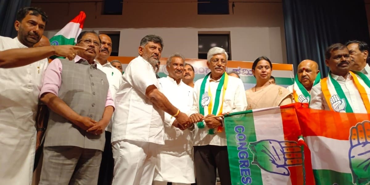 K Jayaprakash Hegde, BM Sukumar Shetty and MP Kumaraswamy join Congress. (X) K Jayaprakash Hegde, BM Sukumar Shetty and MP Kumaraswamy join Congress