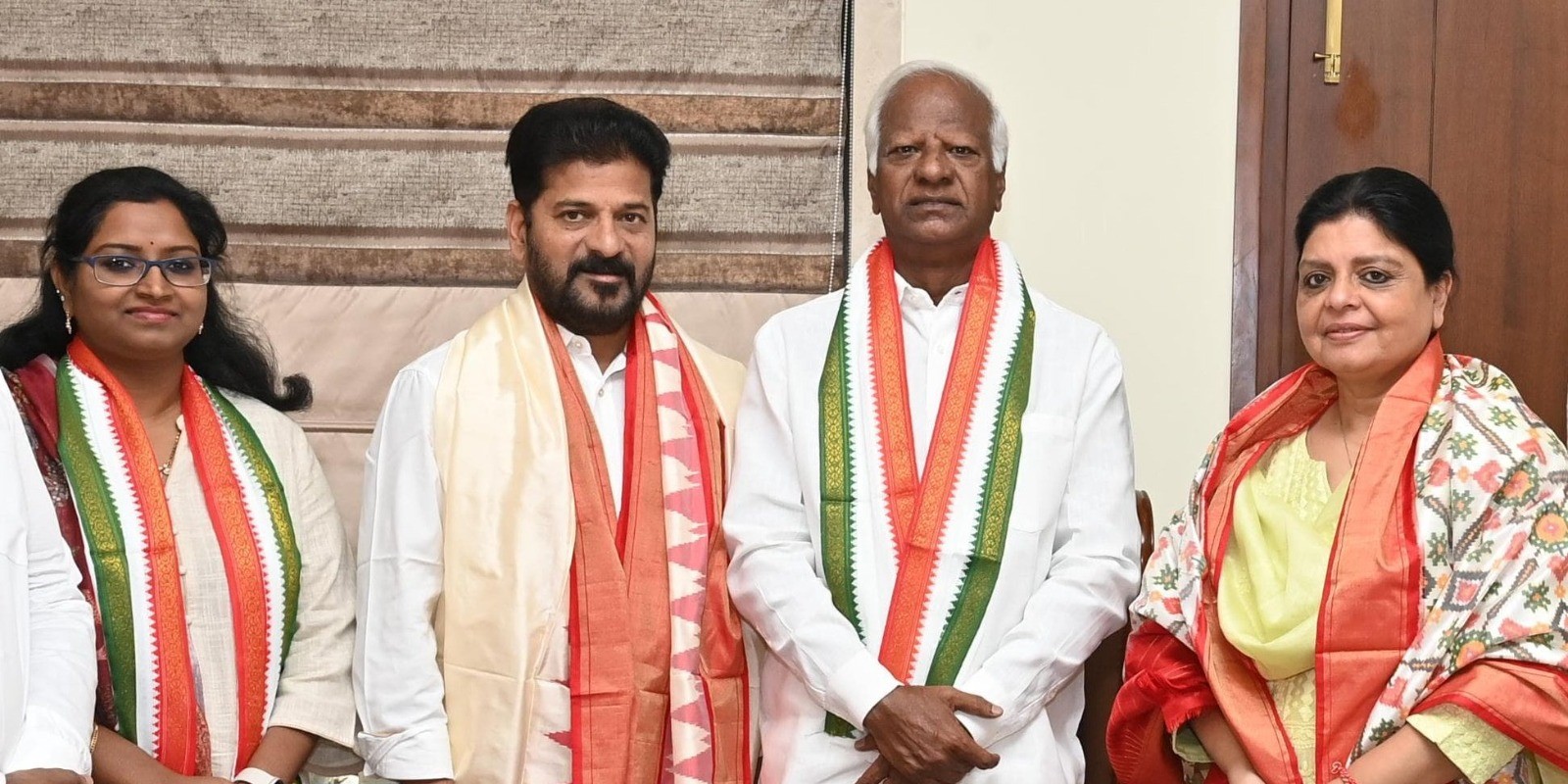 Kadiyam Srihari and his daughter Kadiam Kavya join Congress in Telangana. (X) Kadiyam Srihari and his daughter Kadiam Kavya join Congress in Telangana. (X)