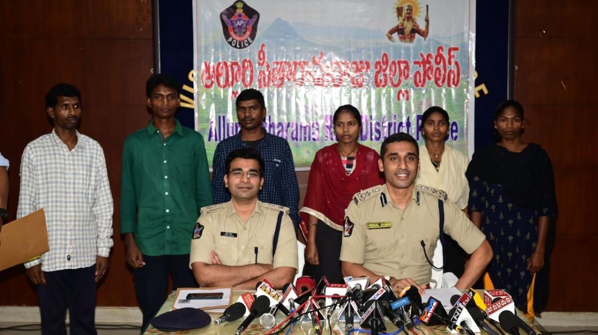 CPI(Maoist) cadre surrender