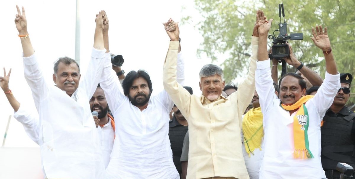 Chandrababu Naidu with Pawan Kalyan and Kiran Kumar Reddy