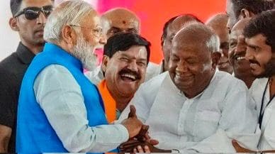 Prime Minister Narendra Modi with JD(S) patriarch HD Deve Gowda in Mysuru. (X)