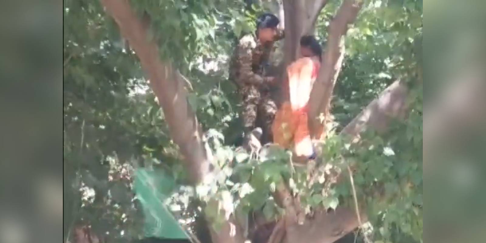 Protesting Tamil Nadu farmers