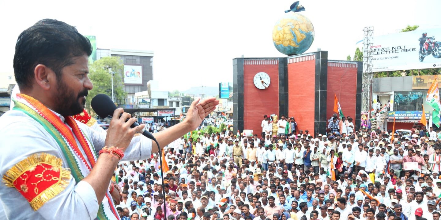 Revanth in Mahabubnagar Revanth Reddy speaks at a Congress rally in Mahabubnagar on Friday, 19 April, 2024.