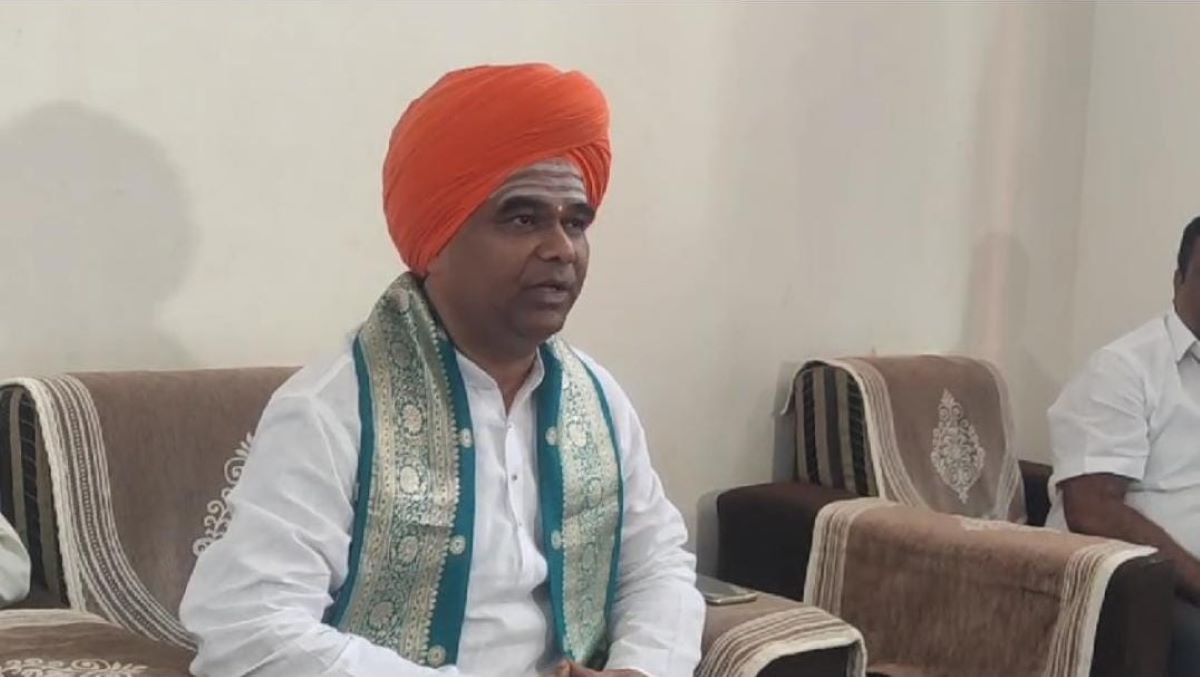 Dingaleshwara Swami withdraws nomination from Dharwad Dingaleshwara Swami withdraws nomination from Dharwad