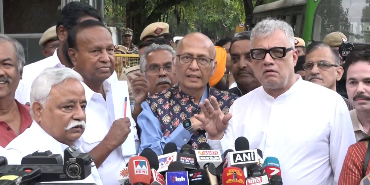 Congress party delegation after meeting with the Election Commission officials. Congress Election Commission