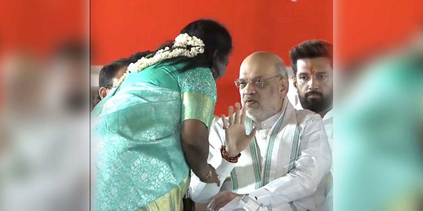 Amit Shah speaking with Tamilisai Soundararajan