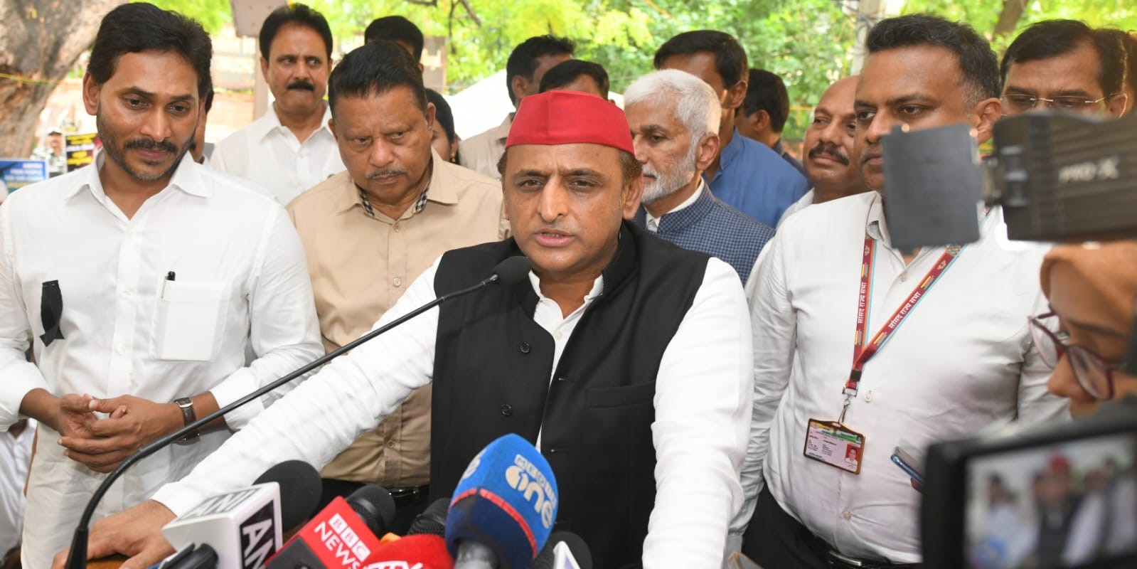 Jagan’s fight against TDP violence gets support Jagan’s fight against TDP violence gets support