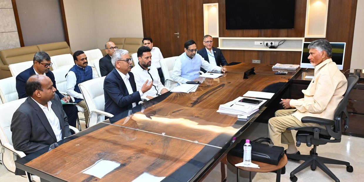Andhra Pradesh Chief Minister Chandrababu Naidu meeting with BPCL officials. (X) Andhra Pradesh Chief Minister Chandrababu Naidu meeting with BPCL officials. (X)