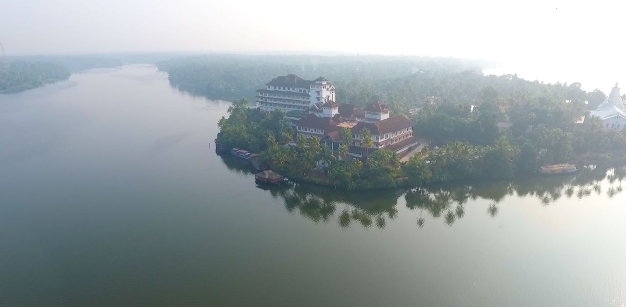 Ashtamudi lake