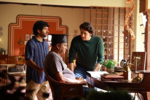 Rajendra Prasad with Mahesh Babu in 'Sarileru Neekevvaru'. (Supplied)