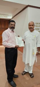 Thol Thirumavalavan presenting the memorandum to Union Minister Virendra Kumar in Delhi. (Thol Thirumaavalavan/X)