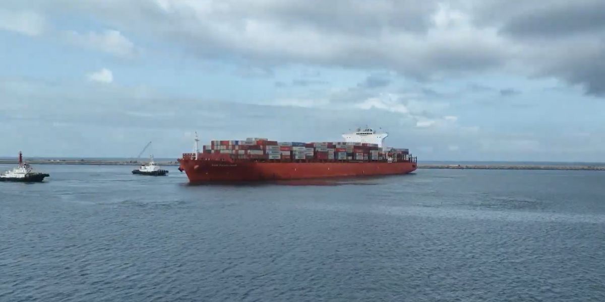 'San Fernando', the first mothership to dock at Vizhinjam.