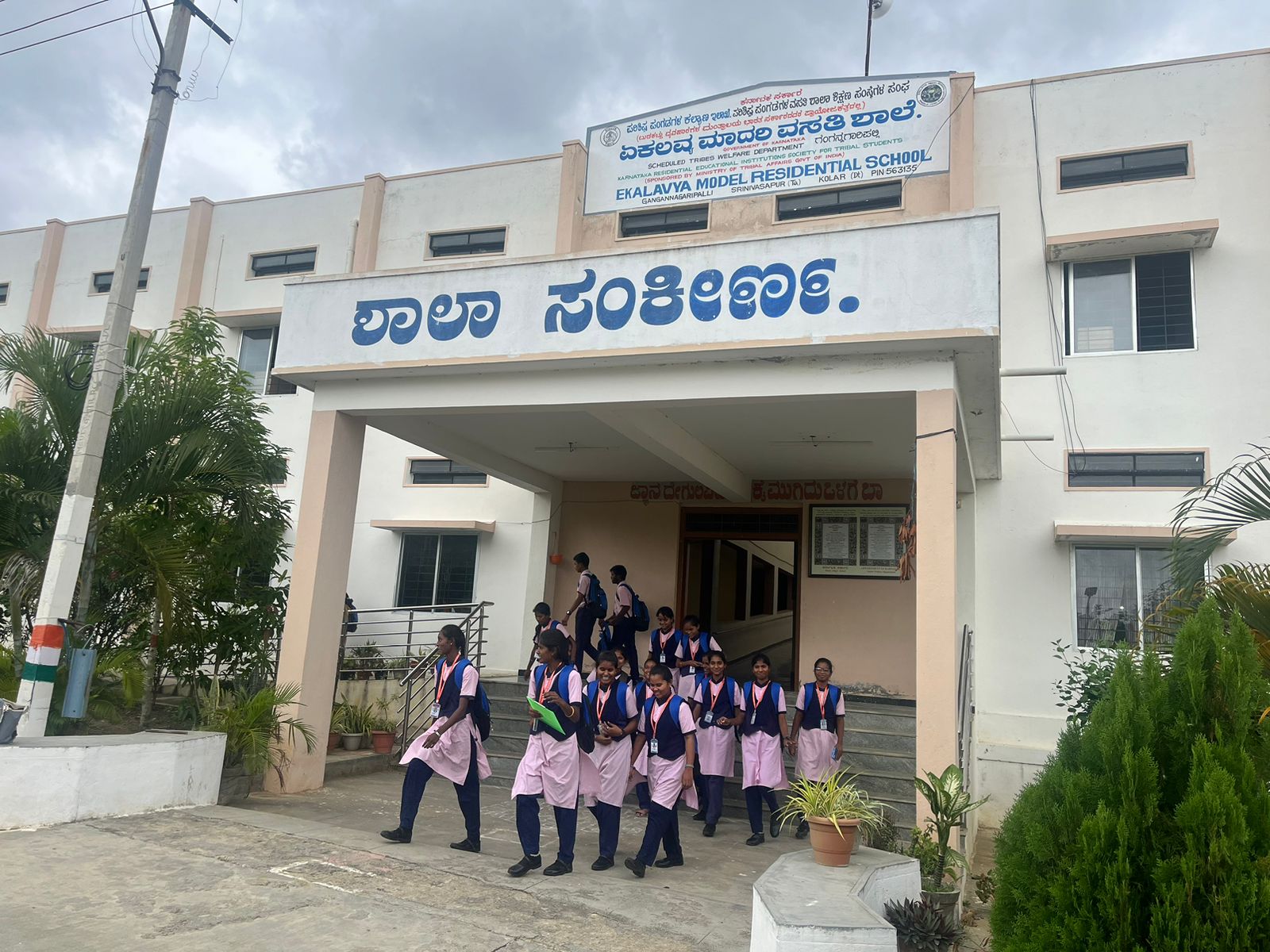 Eklavyas’ Hindi hurdle: Teachers and students need a mediator Eklavyas’ Hindi hurdle: Teachers and students need a mediator