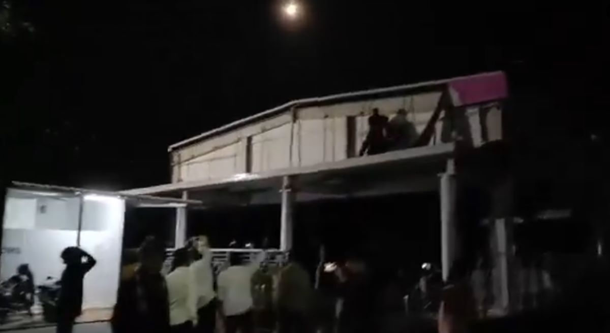 Miscreants attack Telangana MLA Harish Rao's official residence