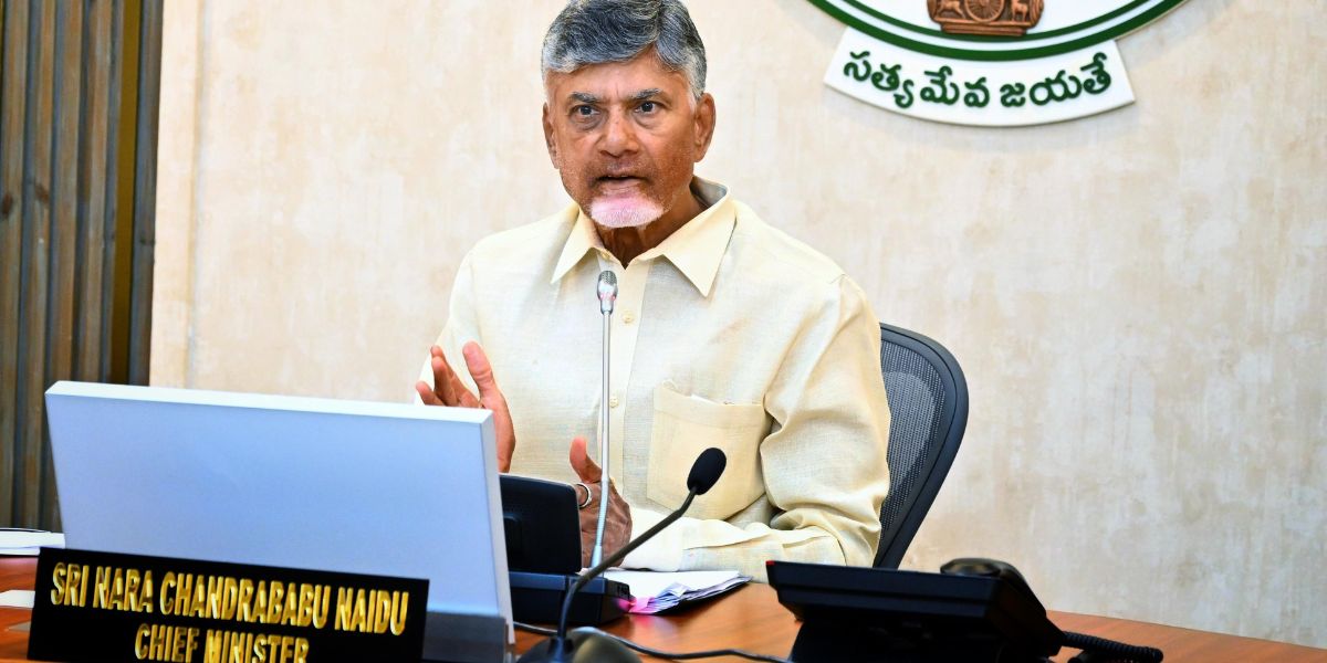 Andhra Pradesh CM Chandrababu Naidu Naidu hard-selling Andhra Pradesh to investors