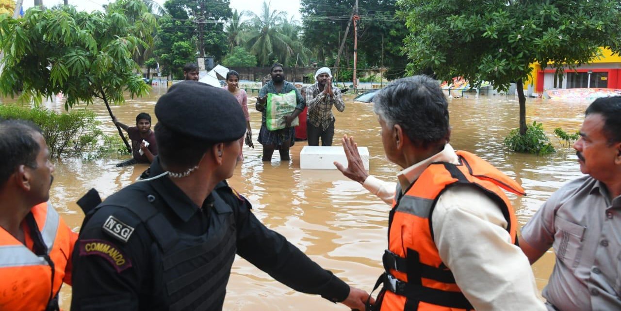 Andhra Pradesh Chief Minister Chandrababu Naidu visiting the flood affected areas in Vijayawada. (X) Andhra Pradesh Chief Minister Chandrababu Naidu visiting the flood affected areas in Vijayawada. (X)