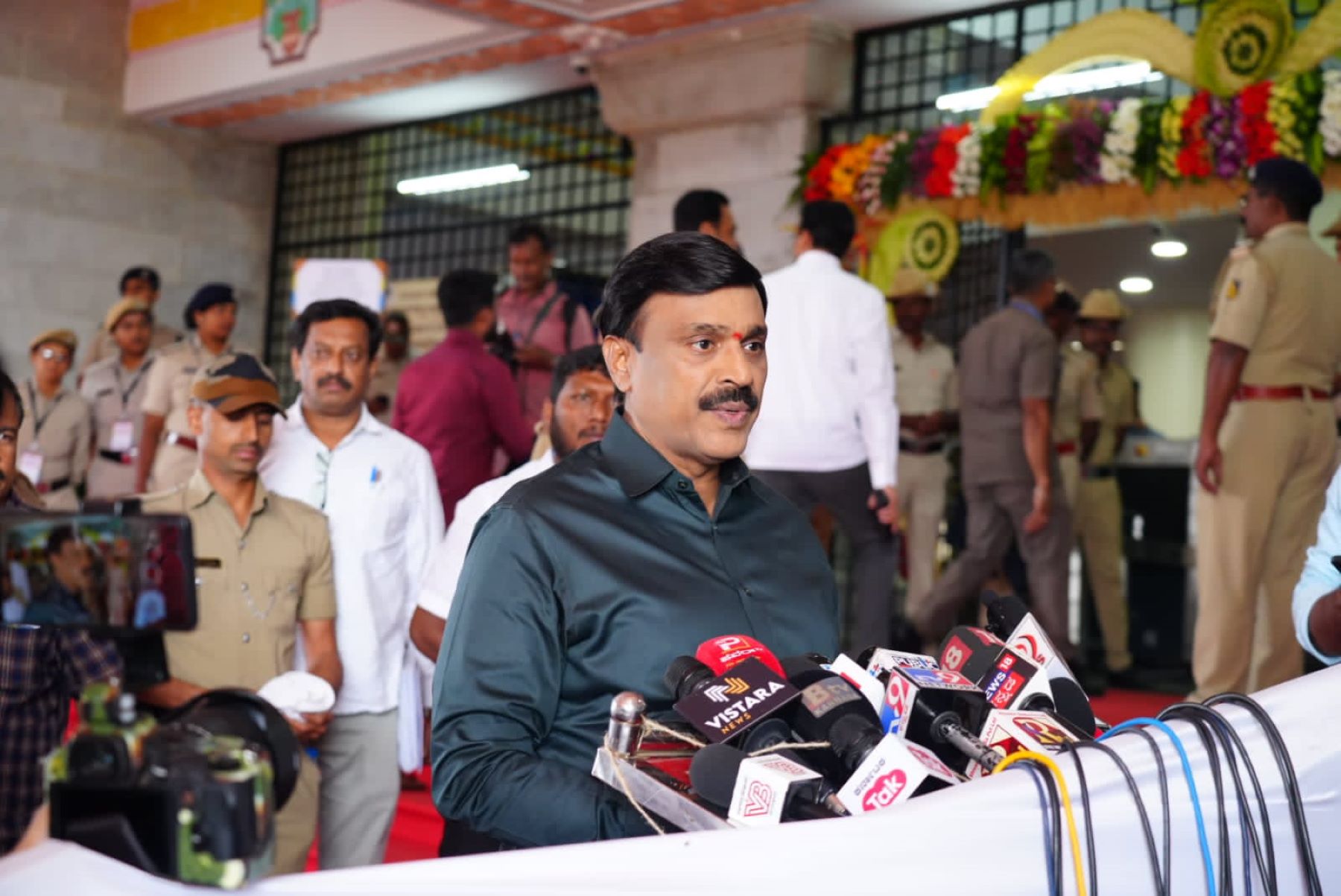 MLA and former BJP Minister Janardhana Reddy Janardhan Reddy to re enter Ballari after 14 years