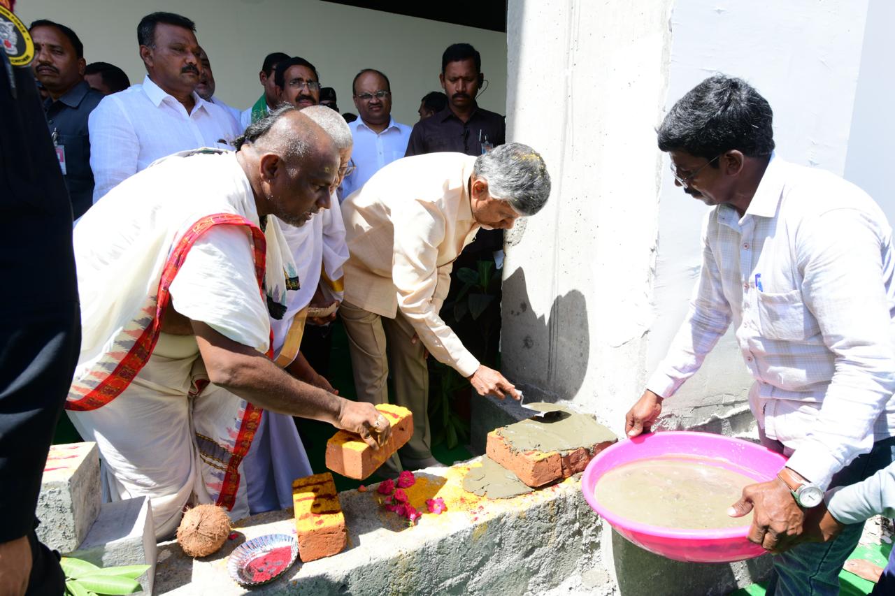 Naidu-Amaravati-launch Andhra Pradesh N Chandrababu Naidu resumes the development of Amaravati on Saturday, 19 October. (Supplied)