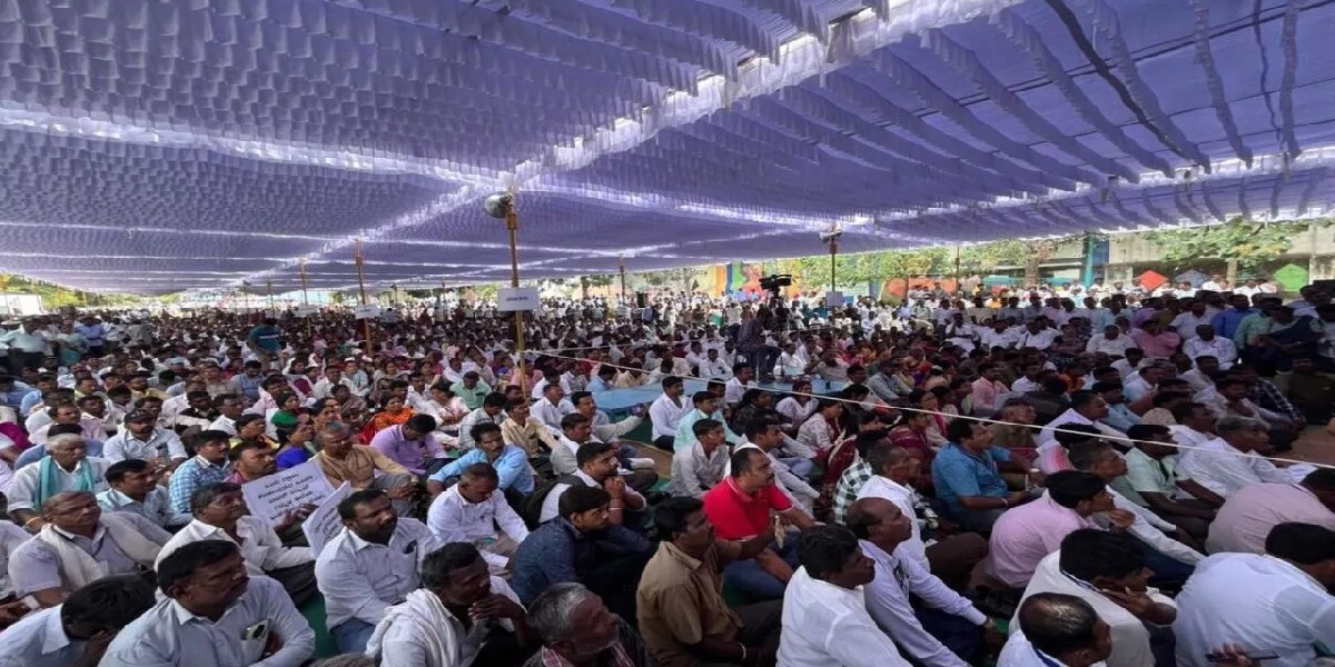 Karnataka Gram Panchayat Employees Association PDO Protest Freedom Park Priyank Kharge