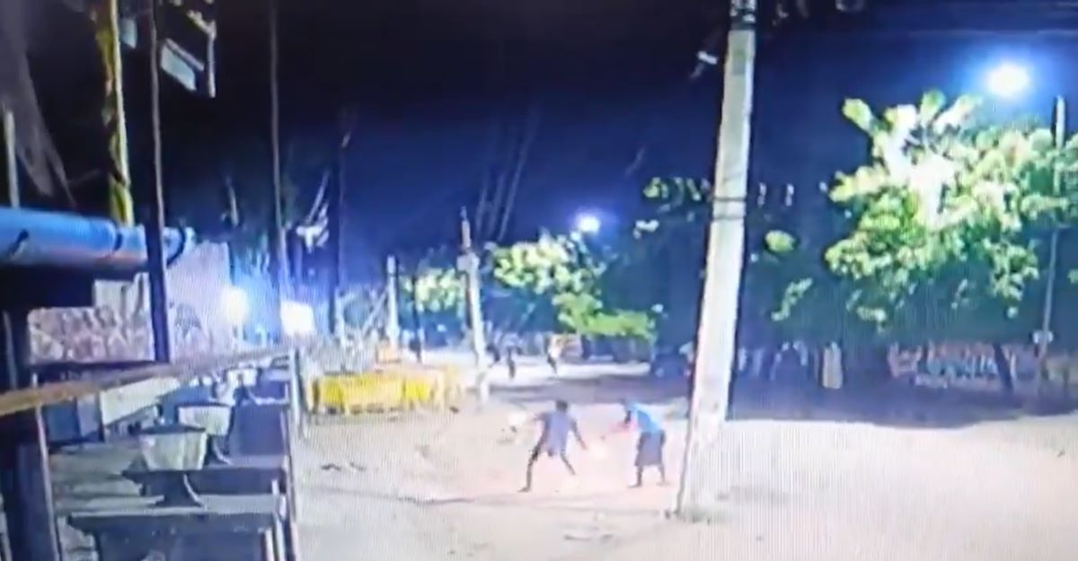 Petrol bomb being hurled at a theatre in Tirunelveli