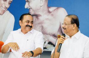 VD Satheesan (L) and K Sudhakaran.