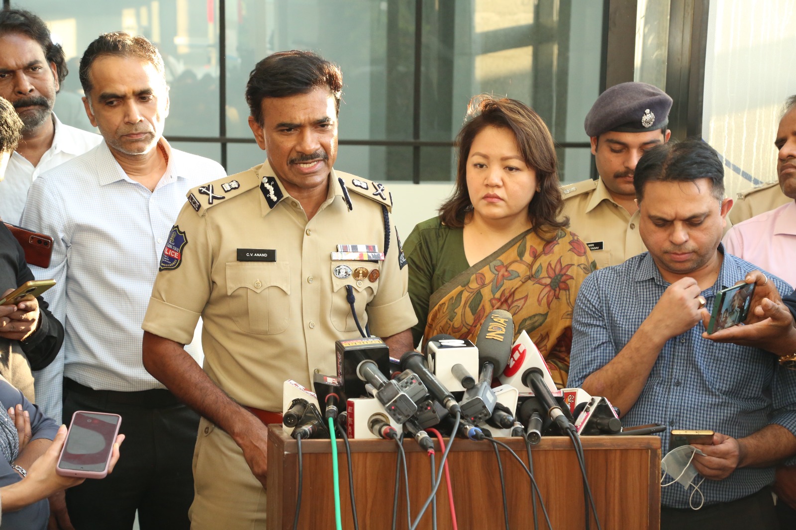 Hyderabad Police Commissioner CV Anand and Health Secretary Christina Z Chongthu interacting with the media after meeting the doctors at KIMS on Tuesday.