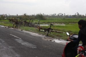 In 2018, Cyclone Gaja’s force toppled electrical poles and snagged wires near Nagapattinam (Kevin Samuel)