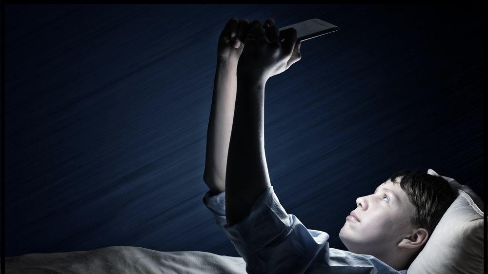 digital-addiction 2 Think bedtime scrolling is relaxing? It could lead to hypertension, study finds; Indian doctors concur