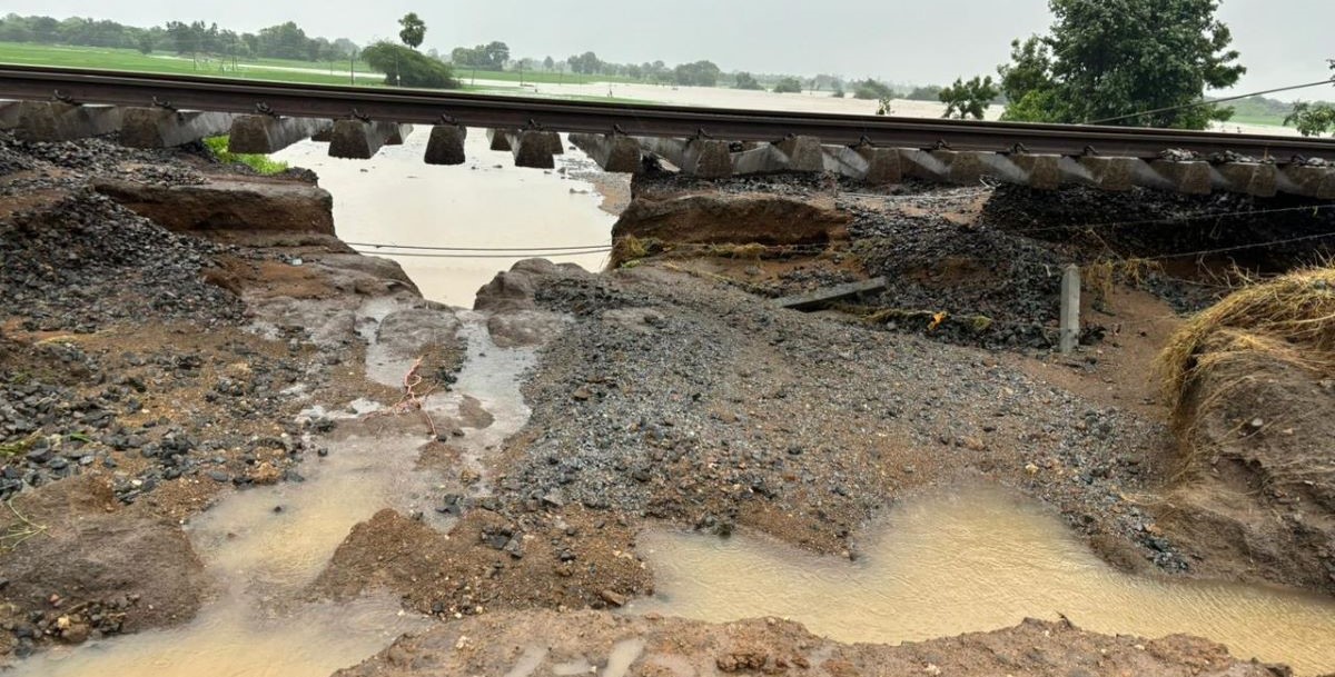 Damaged railways tracks in Telangana due to floods
