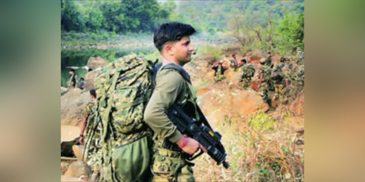 Commando Regardless of which party holds power in the states, the central government has taken the lead in suppressing the Maoist movement.