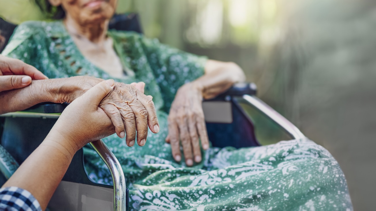 Karnataka cracks down on children abandoning elderly parents in hospitals after property transfers