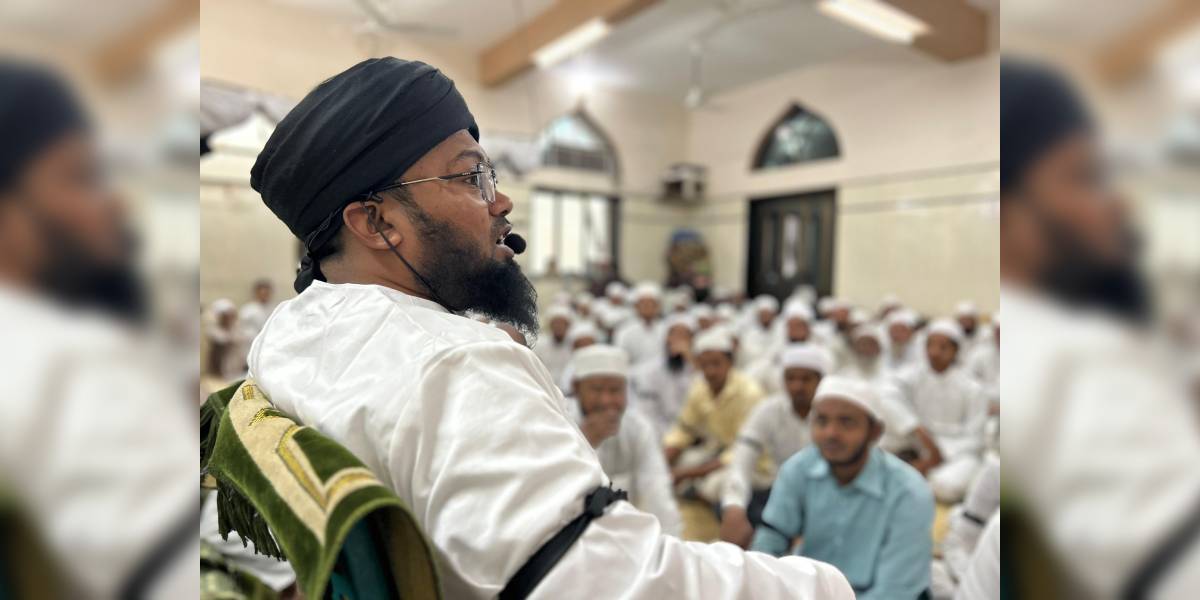 Anti-Waqf-Bill-Protest Muslims were seen wearing black armbands in a silent and peaceful expression of grief and protest against the Waqf (Amendment) Bill, 2024. (X)