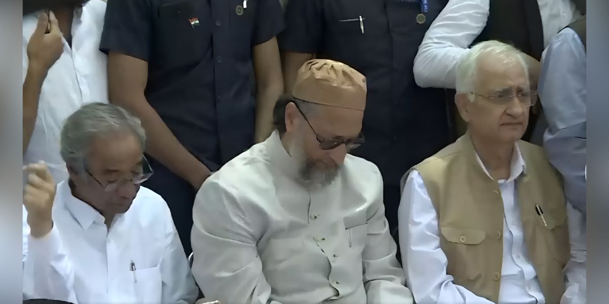 Asaduddin Owaisi during the protest at Jantar Mantar.