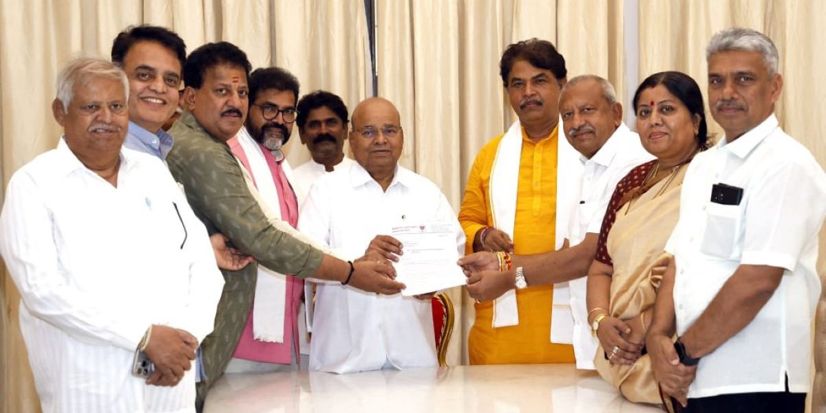 Karnataka news wrap: BJP MLAs meet Governor; DK Shivakumar meets Rahul Gandhi